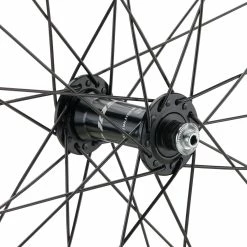 Bc Basic Race Shimano 105 DT Swiss R 460 28" Laufradsatz 18 Bc Basic Race Shimano 105 DT Swiss R 460 28" Laufradsatz -Crankbrothers Verkäufe 396205