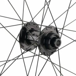 Tune Crosser Alu Endurance Disc Center Lock 28" Laufradsatz -Crankbrothers Verkäufe 431398